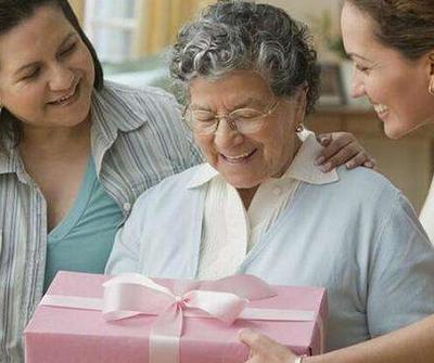 春節(jié)送老人什么禮物？不如送安全！老人定位手表已上線